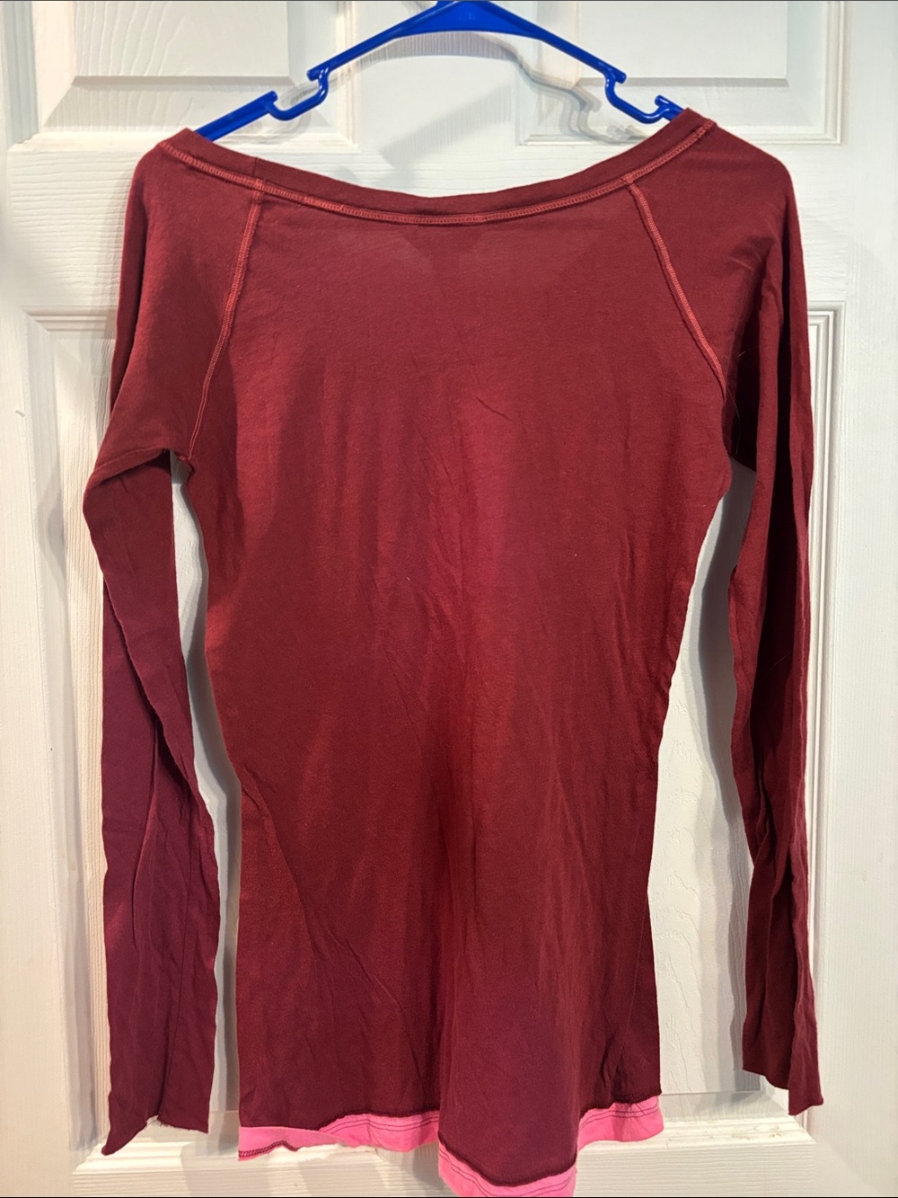 Hollister Burgundy Long-Sleeve Scoop Neck Top with Pink Hem - Picture 3 of 3